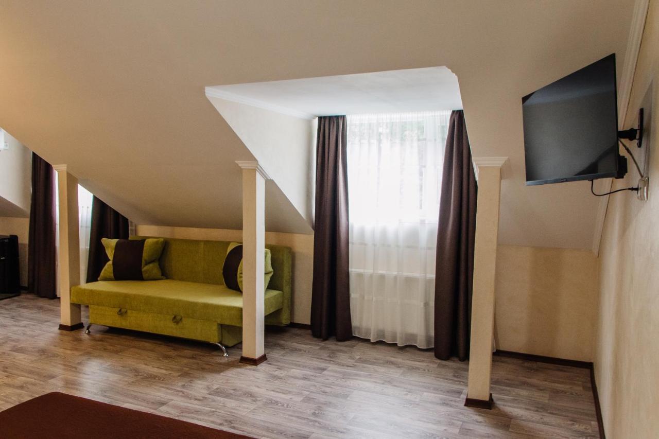 Гостинний Двір "Марія" Hotel Kropyvnytskyi Bagian luar foto