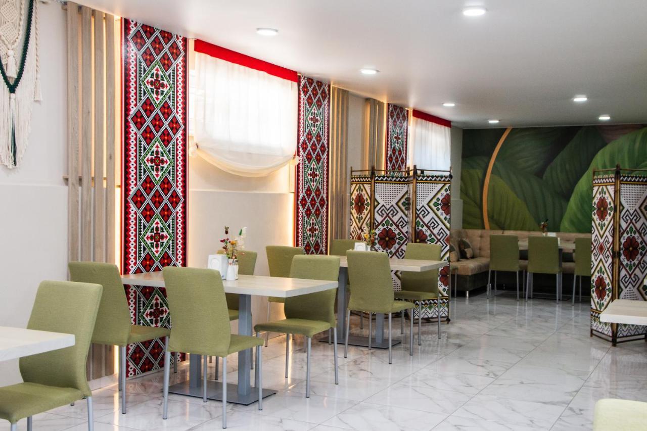 Гостинний Двір "Марія" Hotel Kropyvnytskyi Bagian luar foto