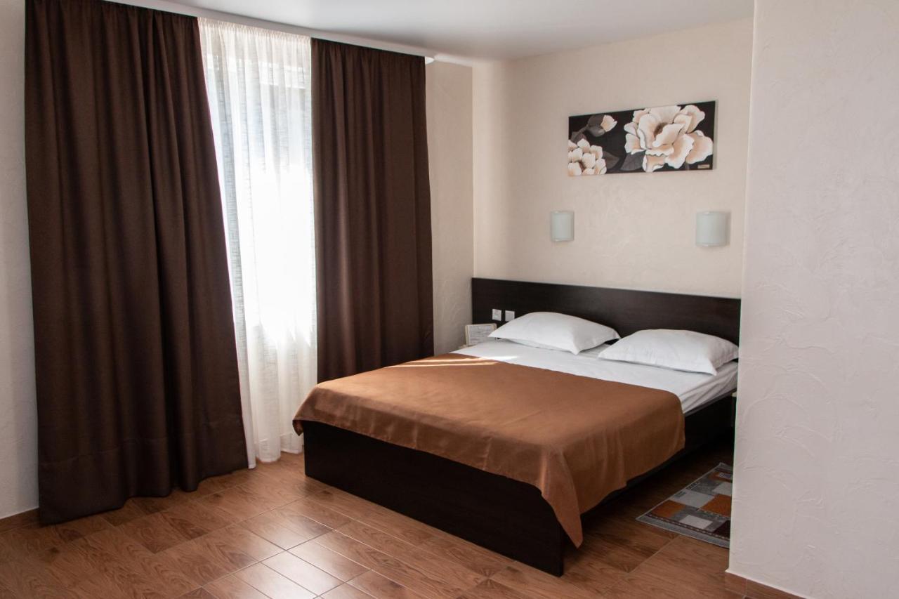 Гостинний Двір "Марія" Hotel Kropyvnytskyi Bagian luar foto